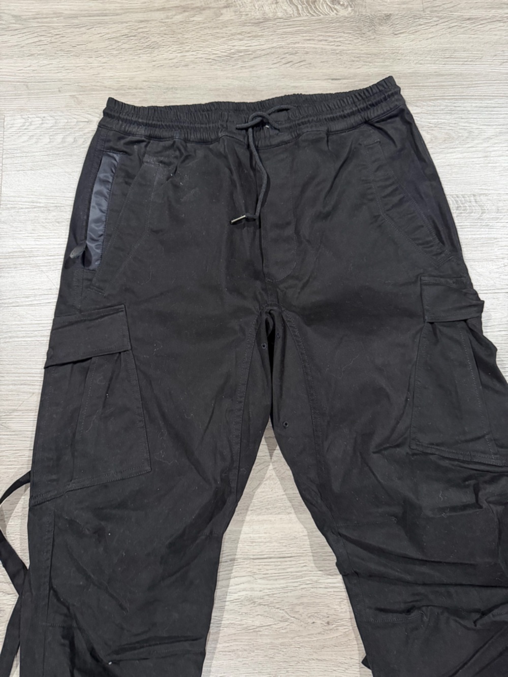 MAHARISHI LOOSE CROPPED CARGO PANTS - BLACK Black - Casual Utility Style - Picture 8 of 9